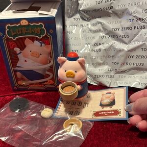 lulu piggy Bao Lu’s table w box, card holding dumpling steamer new